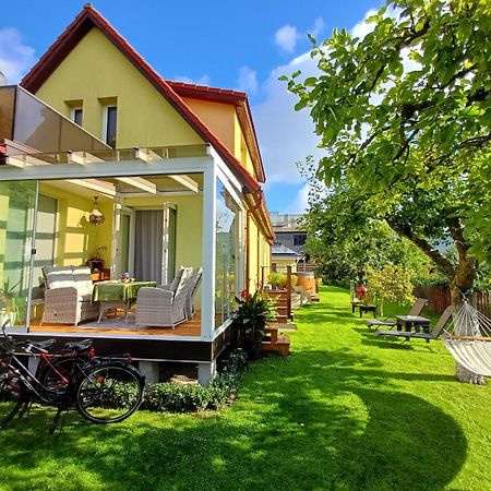 Paernu Posti Apartment Bagian luar foto