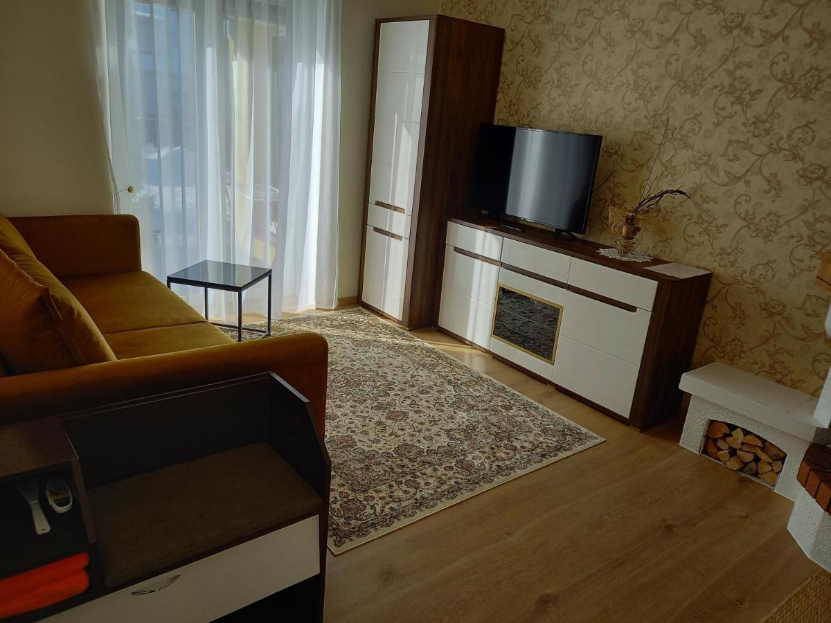 Paernu Posti Apartment Bagian luar foto
